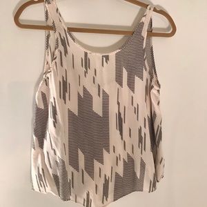 Forever 21 black and white open back tank